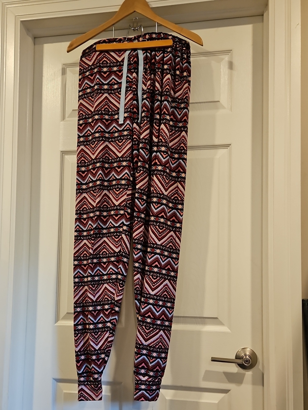 Cozy Geometric Print Pajama Pants in Black, Pink & White - Size M